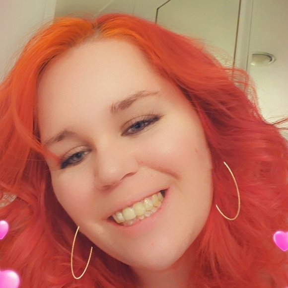 Meet your Posher, Andrea - Picture 1 of 1